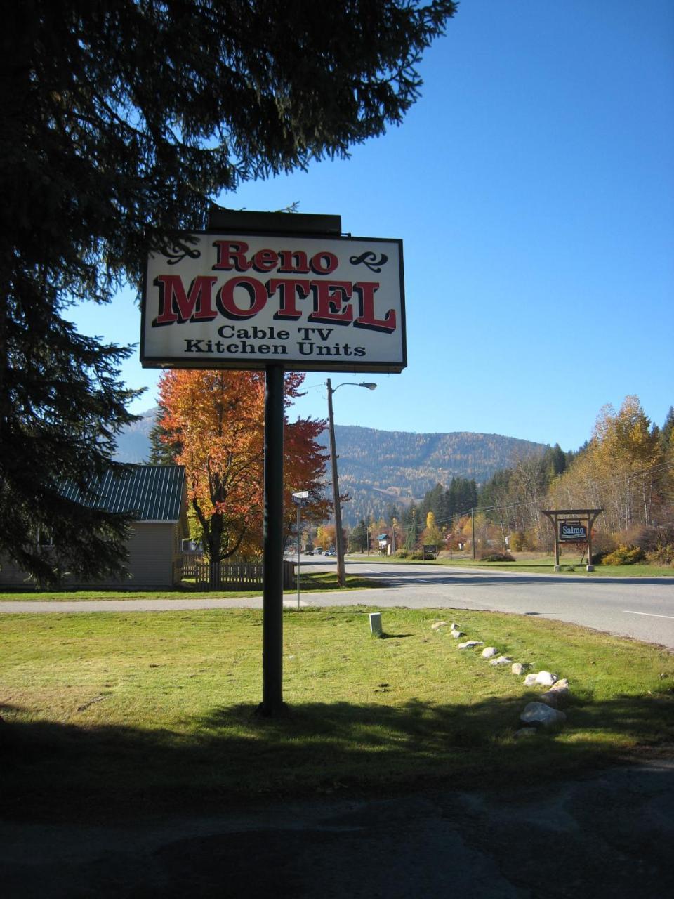 Reno Motel Salmo Eksteriør bilde