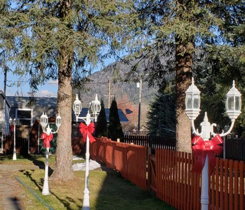 Reno Motel Salmo Eksteriør bilde