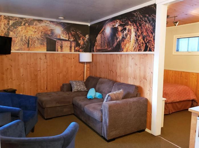 Reno Motel Salmo Eksteriør bilde